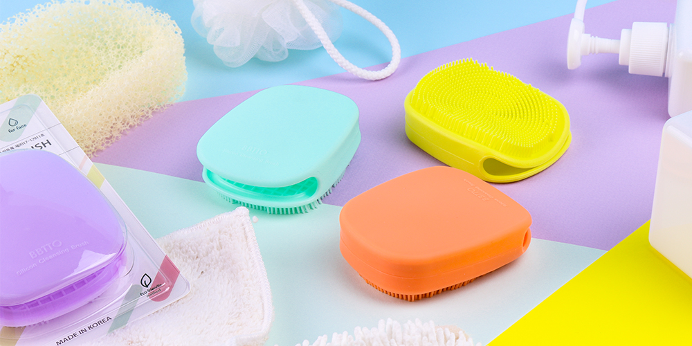BBTTO Facial Cleansing Brush