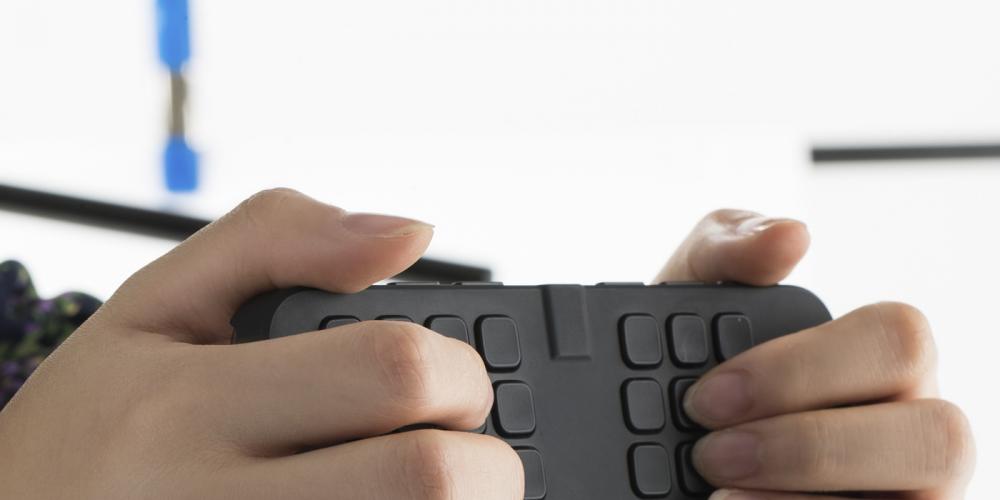 Smartphone keyboard for the blind